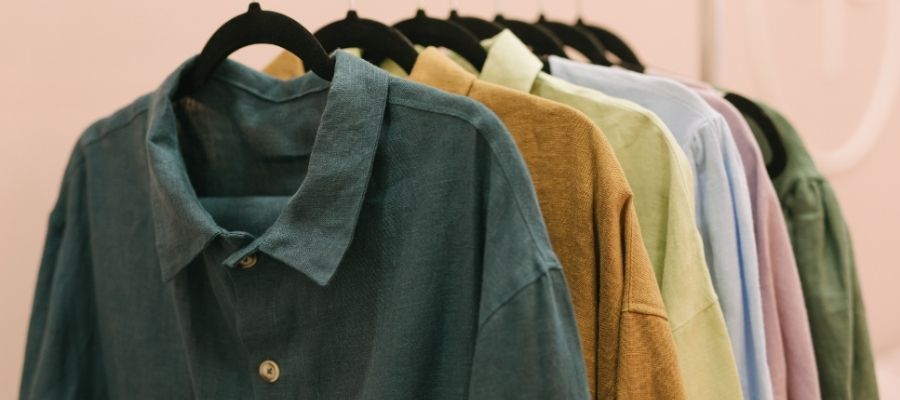 Renk Veren Kıyafetler Nasıl Temizlenir? Adım Adım Rehber