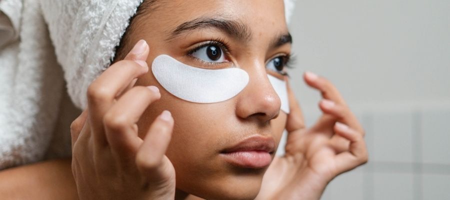 Vazgeçilmez Kozmetik Ürünlerinden Olan Göz Maskeleri Ne İşe Yarar?