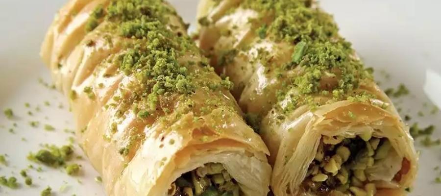 Burma Baklavada Yufkalar Nasıl Katlanır?