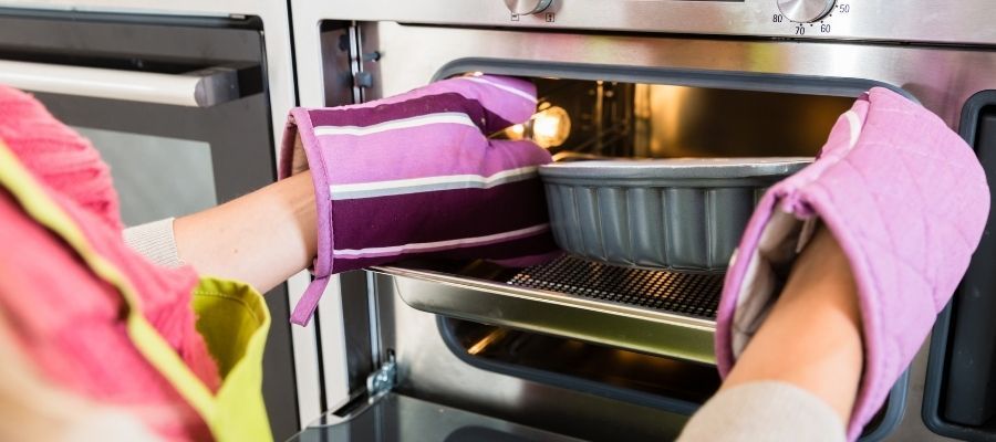 Granit Kalıp Kek Pişirme Deneyimini Nasıl İyileştirir?