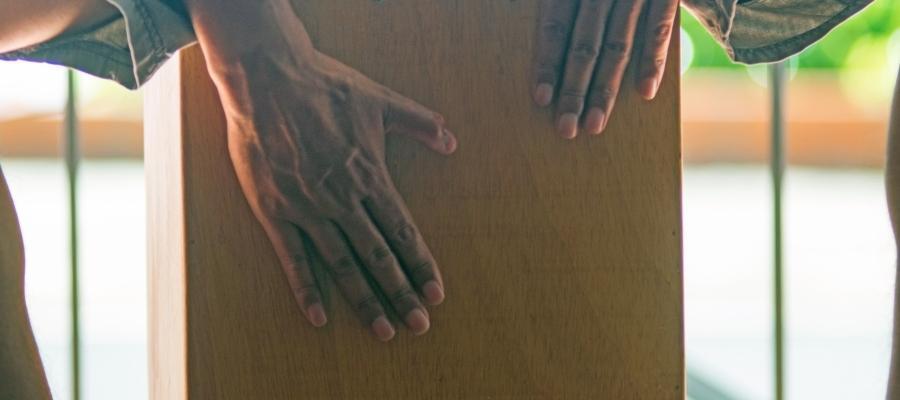 Cajon Nasıl Çalınır?