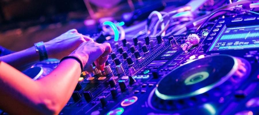 DJ Ekipmanlarının Tanıtımı ve Kullanımı