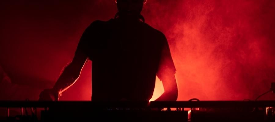 Profesyonel Bir DJ Olmanın İpuçları