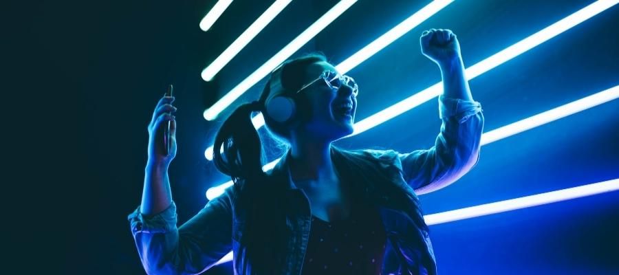 Elektronik Dansın Ruhu: EDM Müzik Nedir?