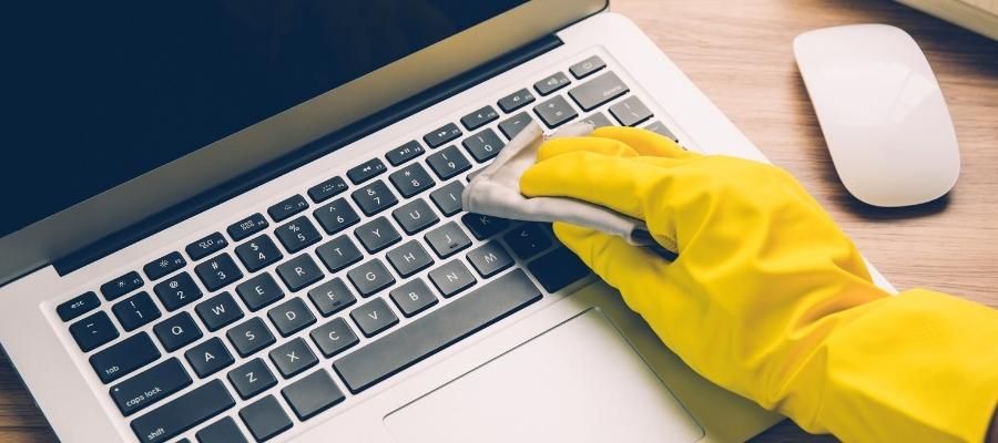 Verimli Bir Çalışma Ortamı için: Klavye Nasıl Temizlenir?