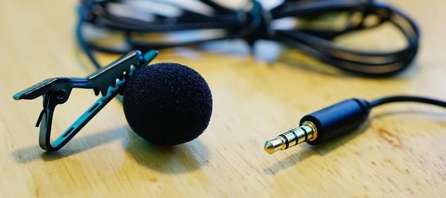 Sesi Yakından Yakalamak: Yaka Mikrofonu Nasıl Kullanılır?