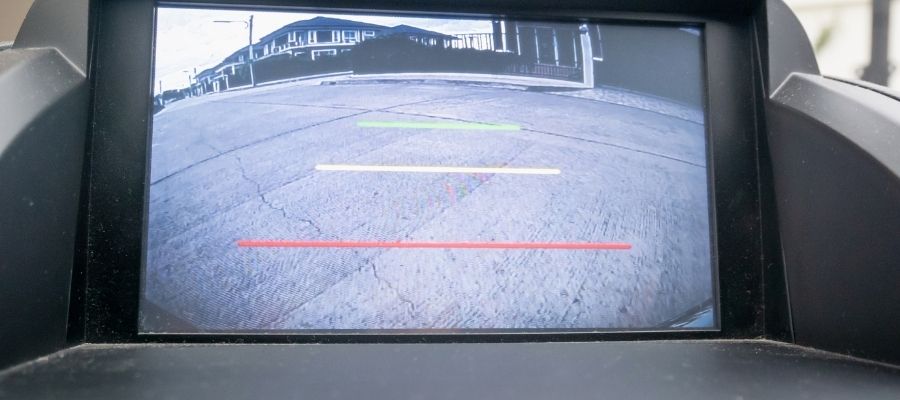 Araçlarda Geri Görüş Kamerası Seçimi ve Montajı