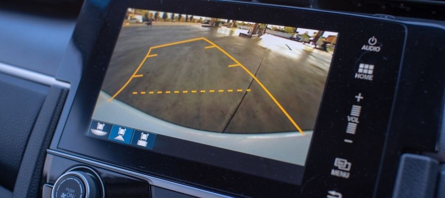 Araç Güvenliğinde Modern Çözüm: Geri Görüş Kamerası Nedir?