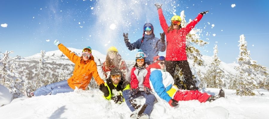 Kış Sporları için Doğru Kıyafetler: Kışın Spor Yaparken Nasıl Giyinmeli?