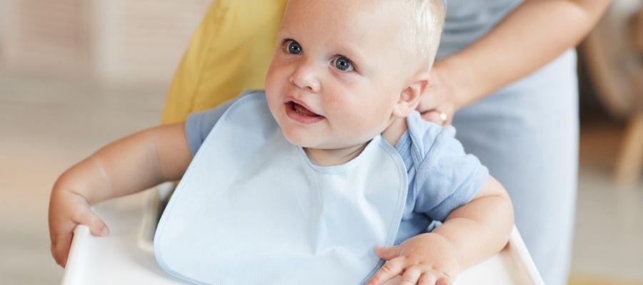 Pratik Bebek Bakımı: Sıvı Geçirmez Bebek Önlüğü Nedir?