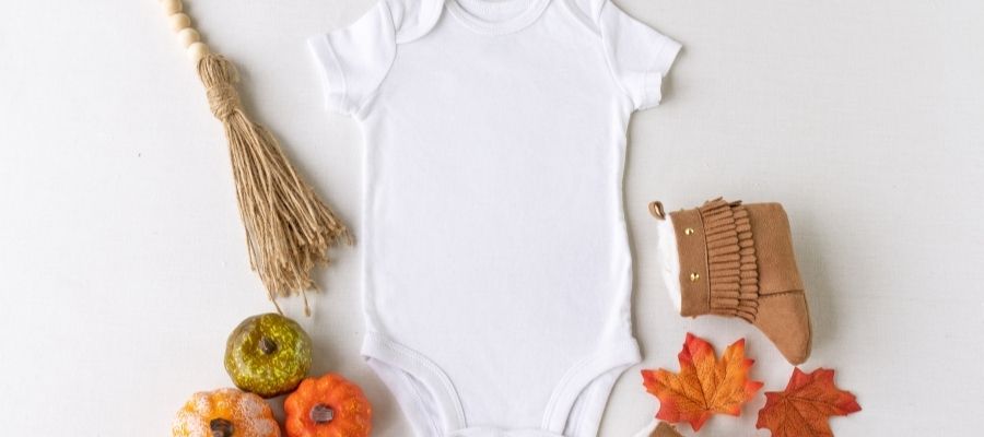 Sonbahar için Bebek Giysilerinin Seçimi