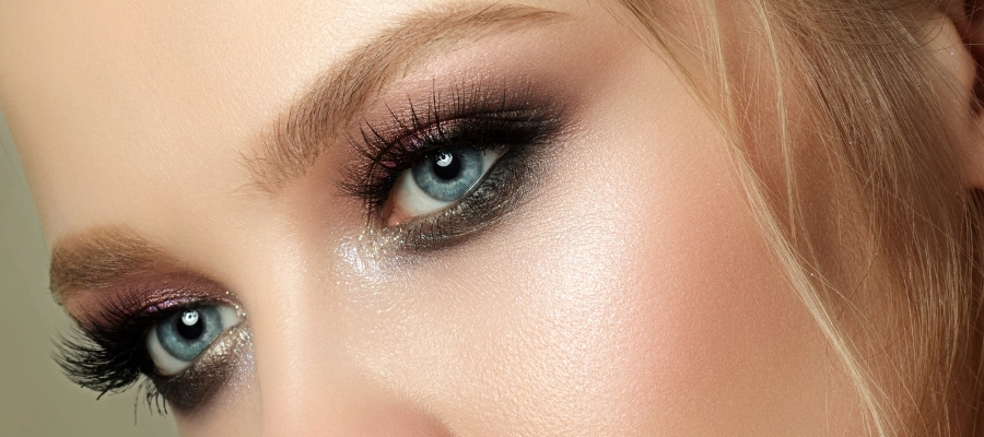 Göz Alıcı Göz Makyajı: 60'lar Stilinde Smokey Eyes