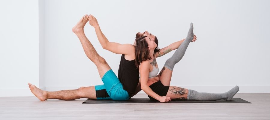 AcroYoga Pratiklerinde Dikkat Edilmesi Gerekenler