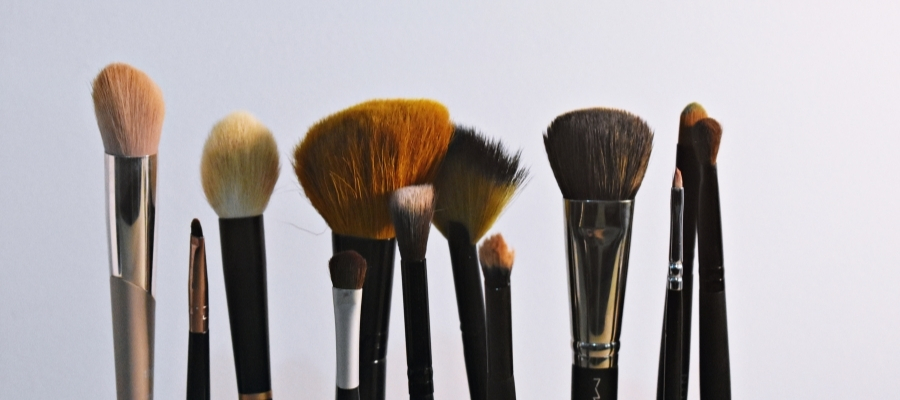 Beyaz Elbiseye Uygun Makyaj Önerileri