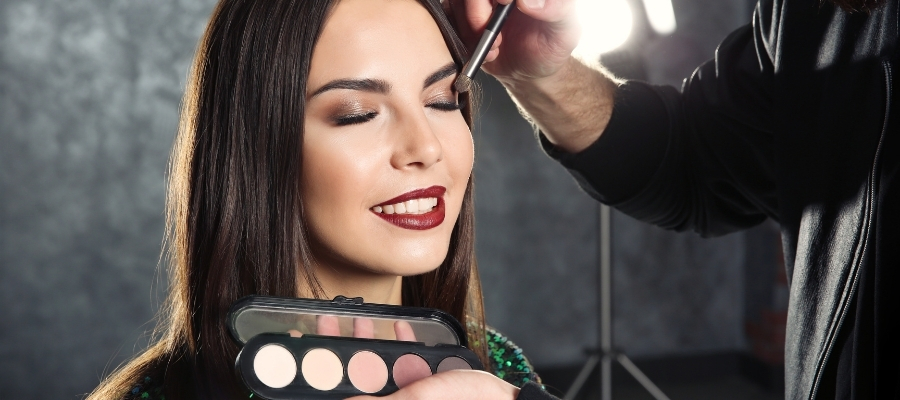 Cut Crease Makyaj Tekniğinin Adımları
