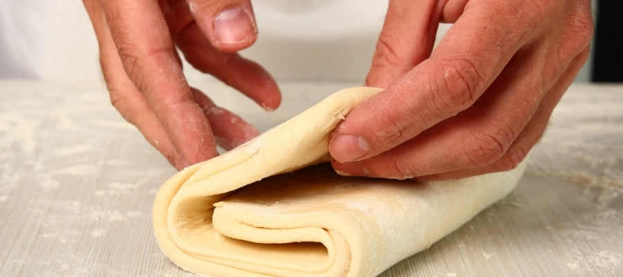 Kabaklı Milföy Böreği İçin Gerekli Malzemeler ve Hazırlık