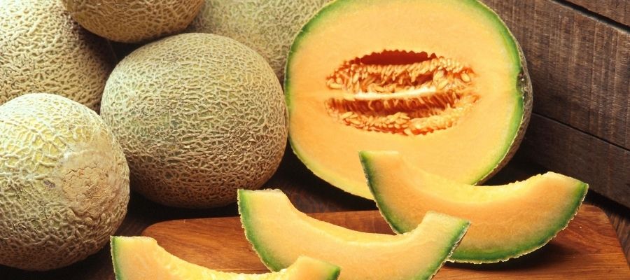 Yaz Mevsiminin Serinletici Lezzeti: Kavun Nasıl Seçilir?