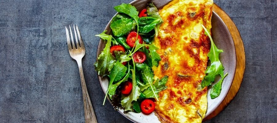 Yumurtasız Omlet Sunumu ve Eşlikçiler