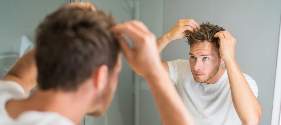 Erkeklerde Sık Görülen Problem: Saç Yağlanması