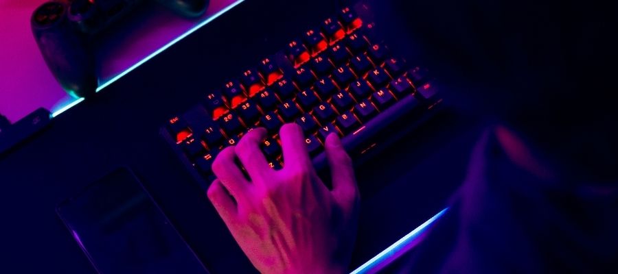 Oyuncu Odası Dekorasyonunda Kişisel Tarzı Yansıtan Detaylar ve Süslemeler