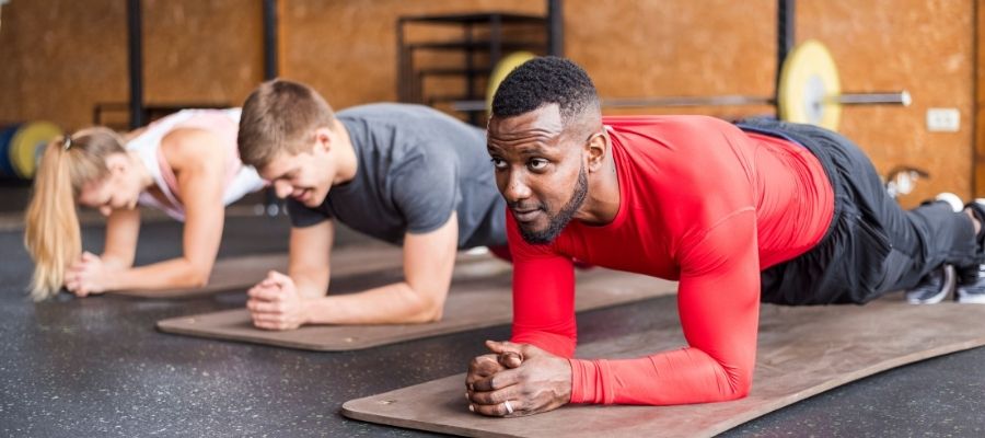 Yüksek Plank, Düşük Plank ve Yan Plank: Farklı Pozisyonların Kullanımı ve Faydaları