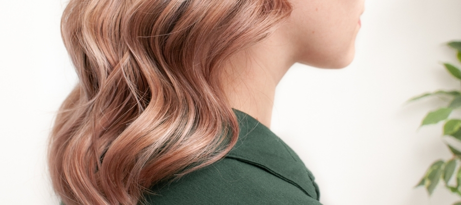 Denizden Esinlenen Dalgalı Saçlar: Plaj Stili Dalga Saçlar Nasıl Yapılır?