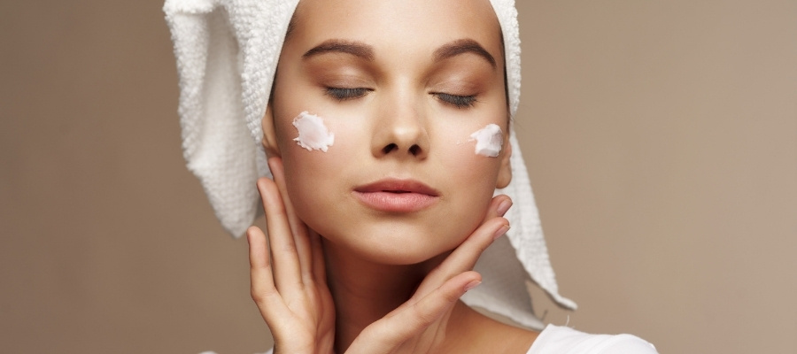 Akne ve Sivilce Sorunlarında Salisilik Asit Kremlerinin Rolü