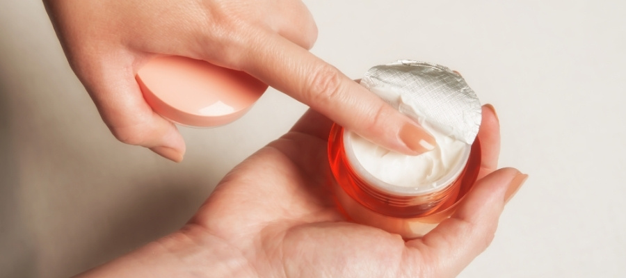 Yağlı Ciltler İçin Salisilik Asit İçeren Kremlerin Etkileri ve Kullanımı