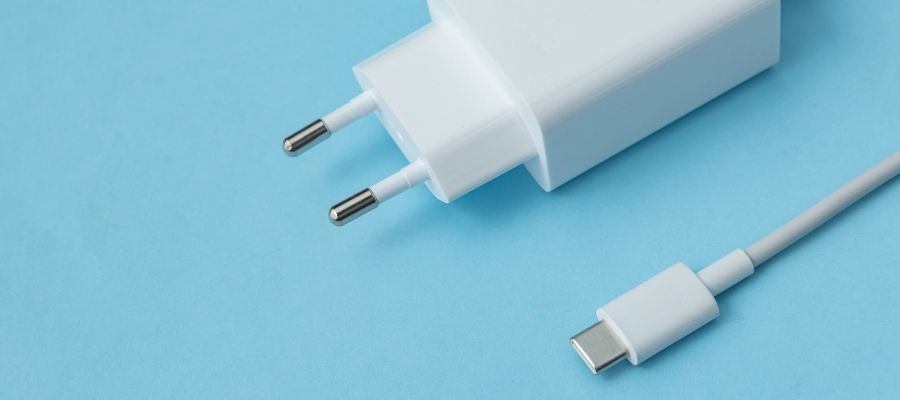 Geleneksel Şarj Aletlerinden Type-C'ye: Şarj Teknolojisindeki Gelişmeler