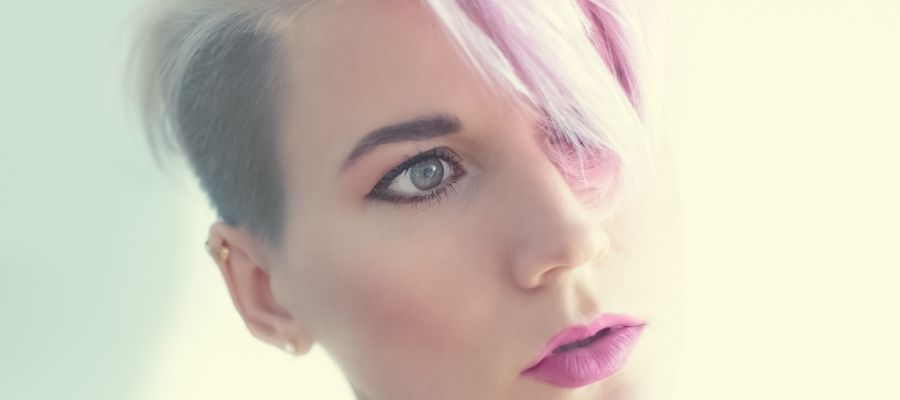 Undercut Saç Modeli: Cesur ve Modern Bir Görünüm