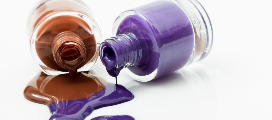 Pastel Tonlardan Canlı Neon Renklere: Yaz Mevsimi için Oje Renkleri