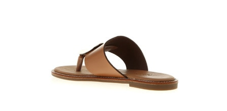 Tarzı ve Kalitesi ile Fabrika Ayakkabı