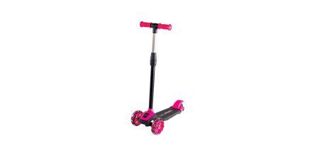 İlgi Çekici Pembe Scooter Kullananlar