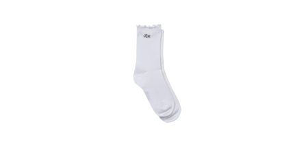 Dikkat Çekici Beyaz Çoraplar Trendyol’da!