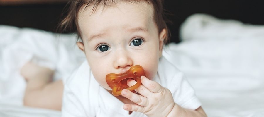4 Aylık Bebek Gelişimi: Dönme, Kavrama ve Yeni Beceriler