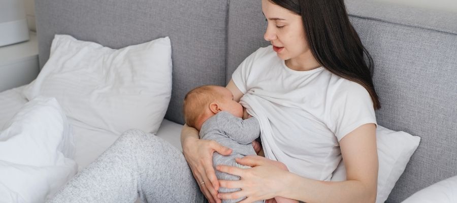 Emzirme Döneminde Göğüs Ucu Çatlakları ve Ağrısı: Çözüm Önerileri