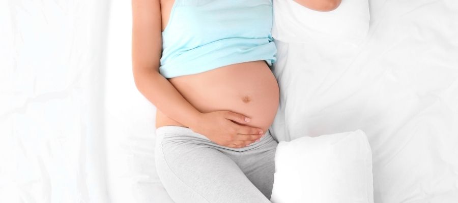 Hamilelikte Sırt Üstü Yatmak Zararlı mıdır? Doğru Uyku Pozisyonları