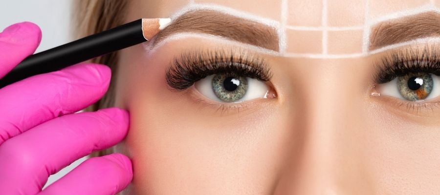 Doğal ve Kalıcı Kaşlar İçin: Microblading