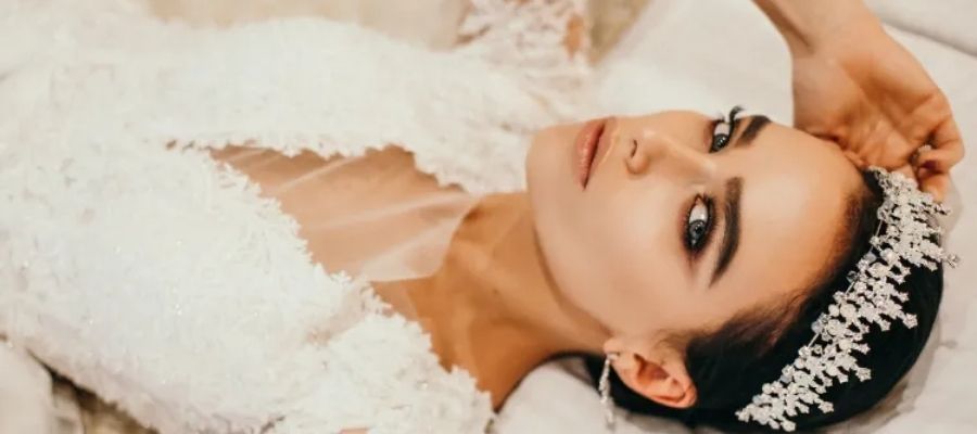 Her Ortama Uygun Taçlı Saç Modelleri