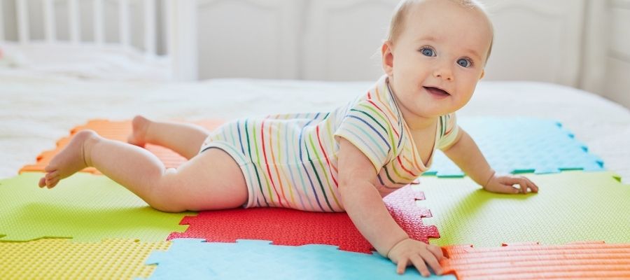 Tummy Time İçin Uygun Ortam Nasıl Hazırlanır?