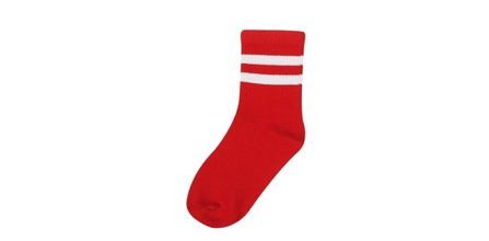 Kombinlerinizi Hareketlendirecek Parça: Kırmızı Çorap