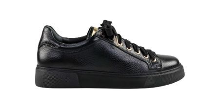 Siyah Sneaker Tavsiyeleri