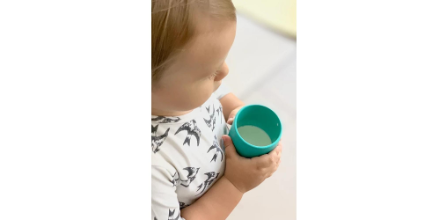 Oioi Yeşil Mini Bardak Hangi Yaştan İtibaren Kullanılabilir?