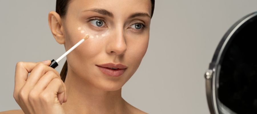 Corrector Nedir: Makyajda Doğru Kullanım