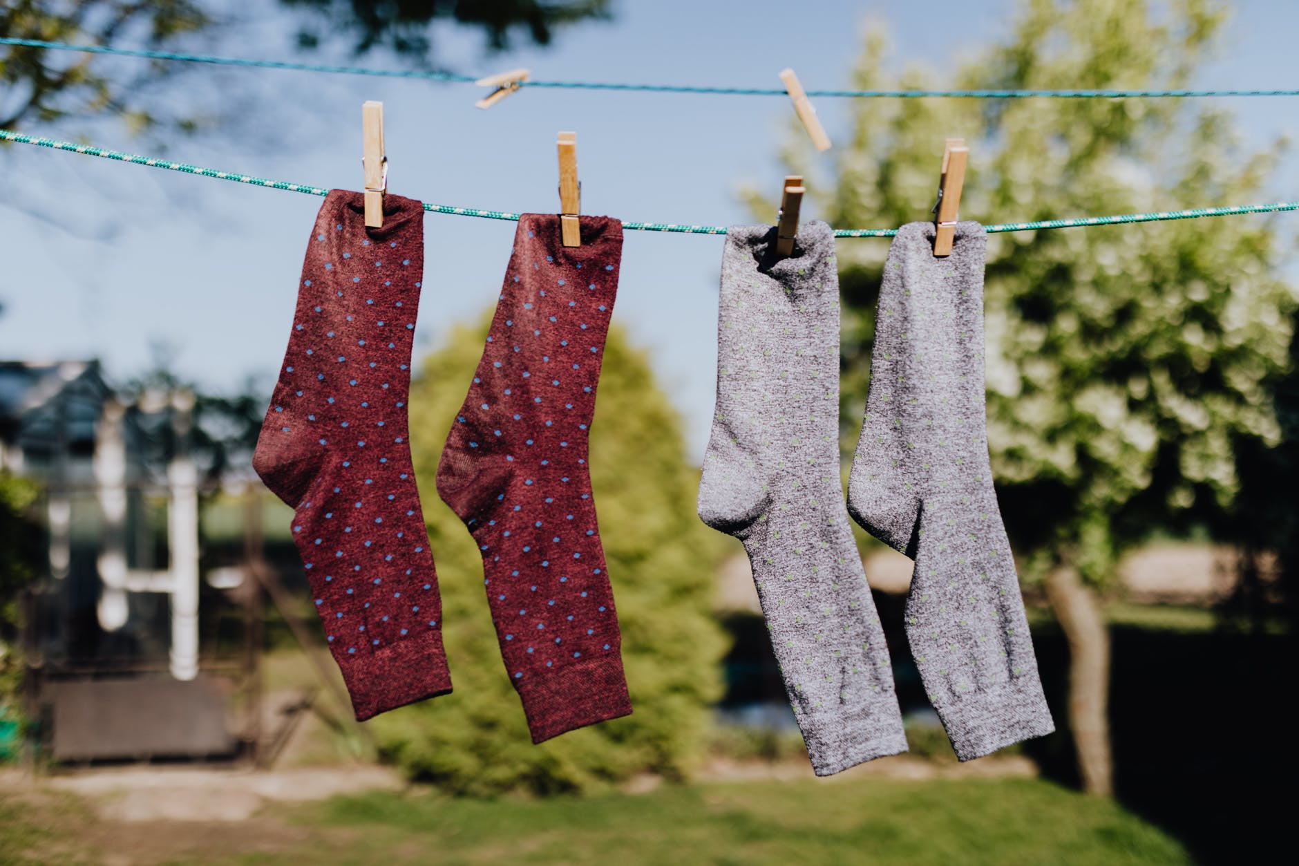 Bross Çorap Çeşitleriyle Tarzınıza Renk Getirebilir ve Ayak Sağlığınızı Koruyabilirsiniz