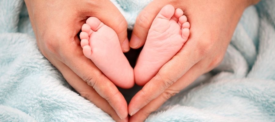 Bebek Ayak Masajının Önemi ve Faydaları