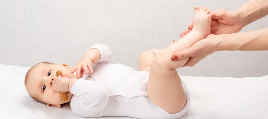 Bebek Ayak Masajı Yaparken Dikkat Edilmesi Gerekenler