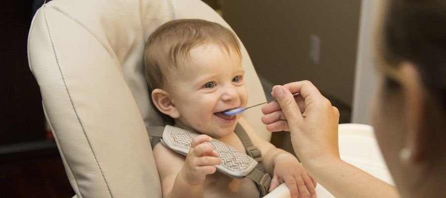Bebek Maması Seçimi ve Beslenme Planlaması
