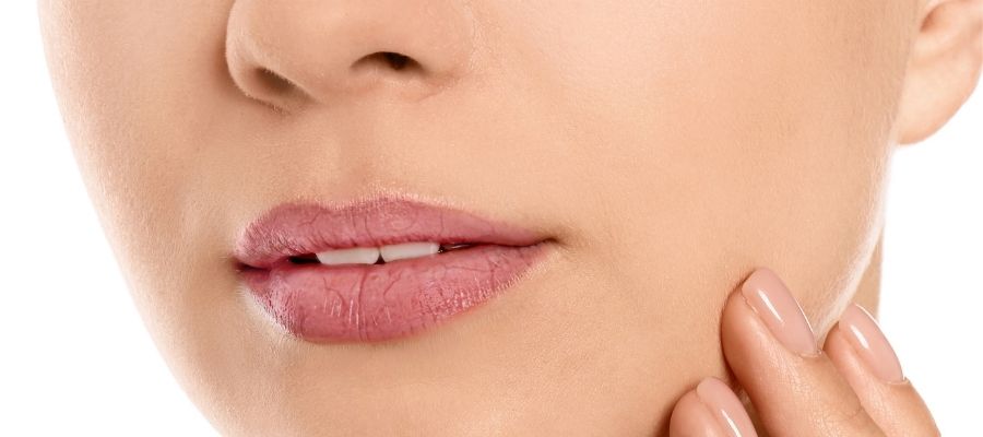 Dudak Sağlığını Korumanın Yolları: Dudak Çatlamasına Ne İyi Gelir?