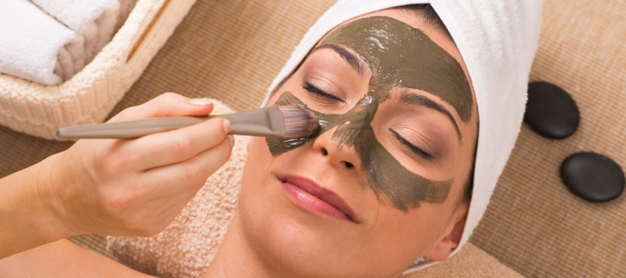 Cilt Bakımında Doğal Yenilenme: Yosun Peeling Nedir?